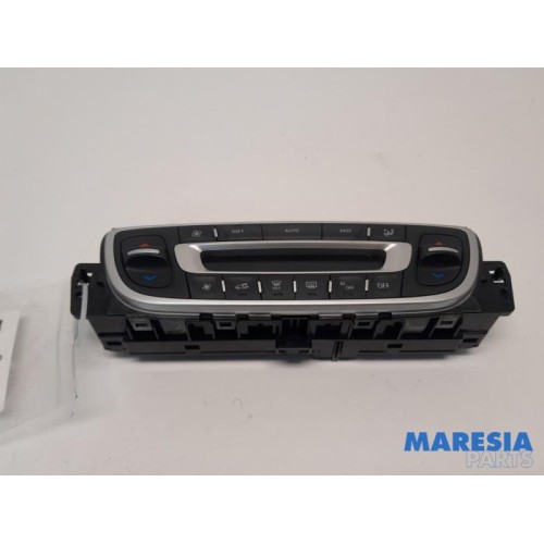 Renault - Megane - Panneau de commandes chauffage