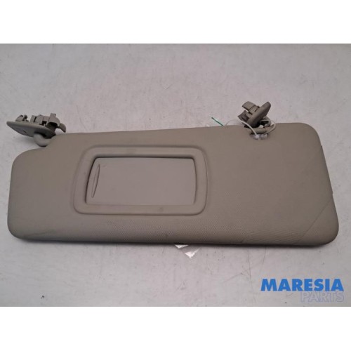 Renault - Megane - Sun visor