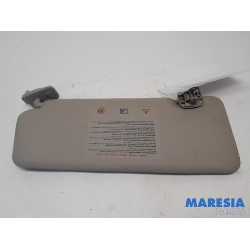 Renault - Megane - Sun visor