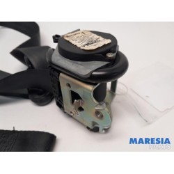 Renault - Megane - Front seatbelt, left