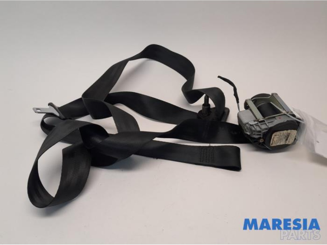 Renault - Megane - Front seatbelt, left