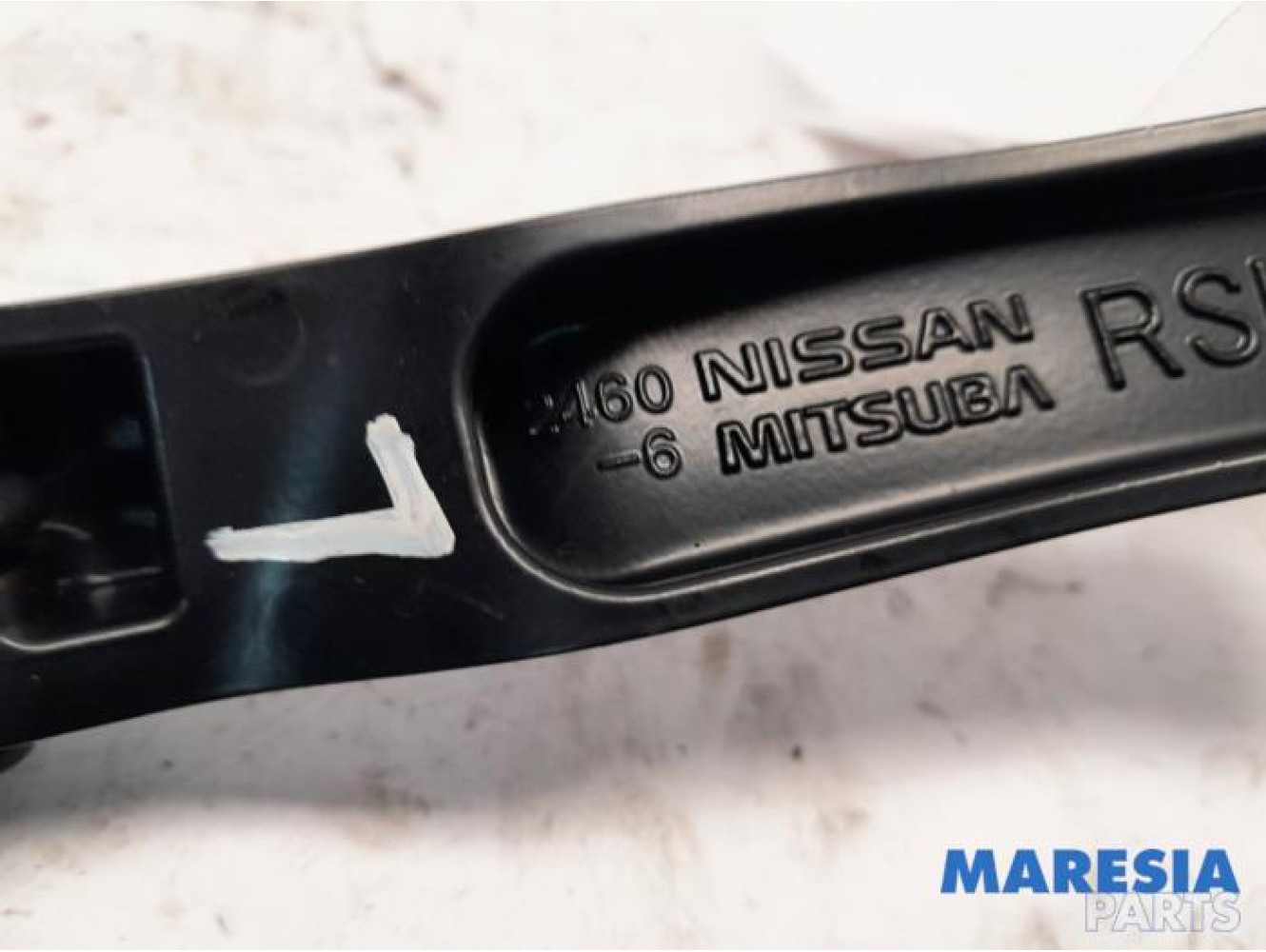 Renault - Kadjar - Front wiper arm