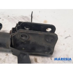 Renault - Clio - Front shock absorber rod, left