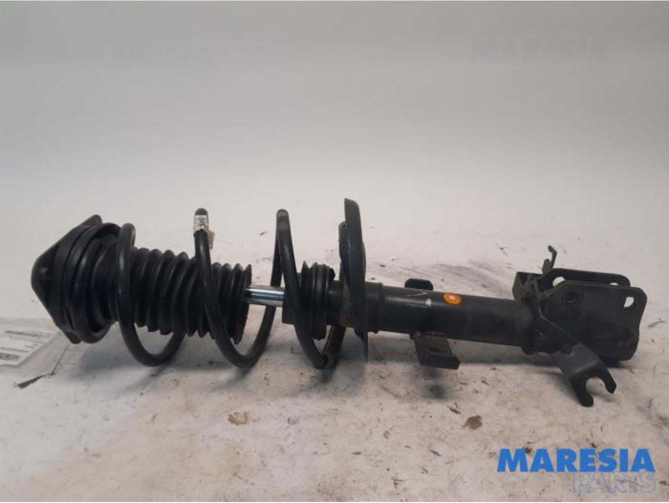 Renault - Clio - Front shock absorber rod, left