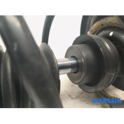 Renault - Clio - Front shock absorber rod, left