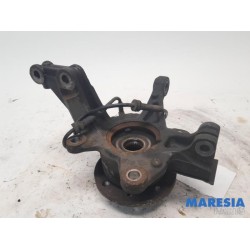 Renault - Clio - Knuckle, front right