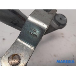 Renault - Clio - Wiper mechanism