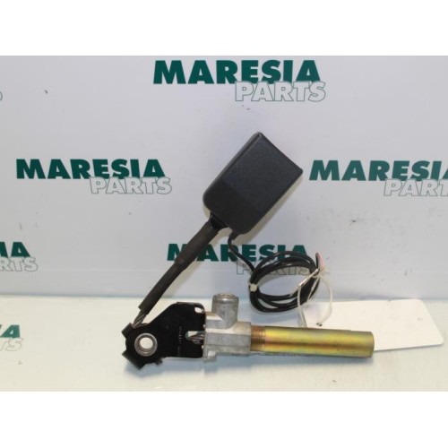 Renault - Megane Scenic - Gurtsrammer links