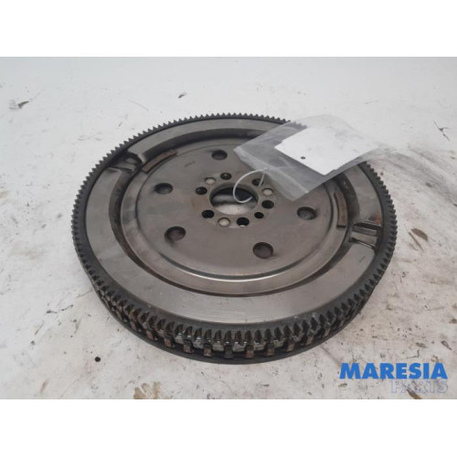 Renault - Clio - Flywheel