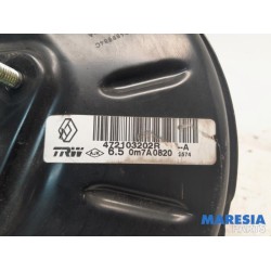 Renault - Clio - Brake servo