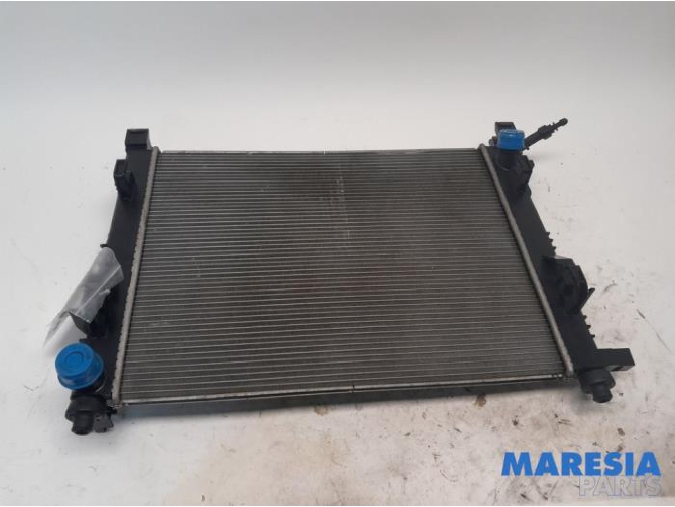Renault - Clio - Radiator