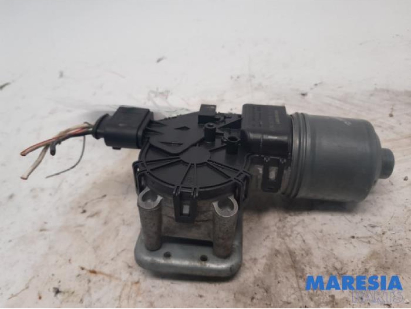 Alfa Romeo - Giulietta - Front wiper motor
