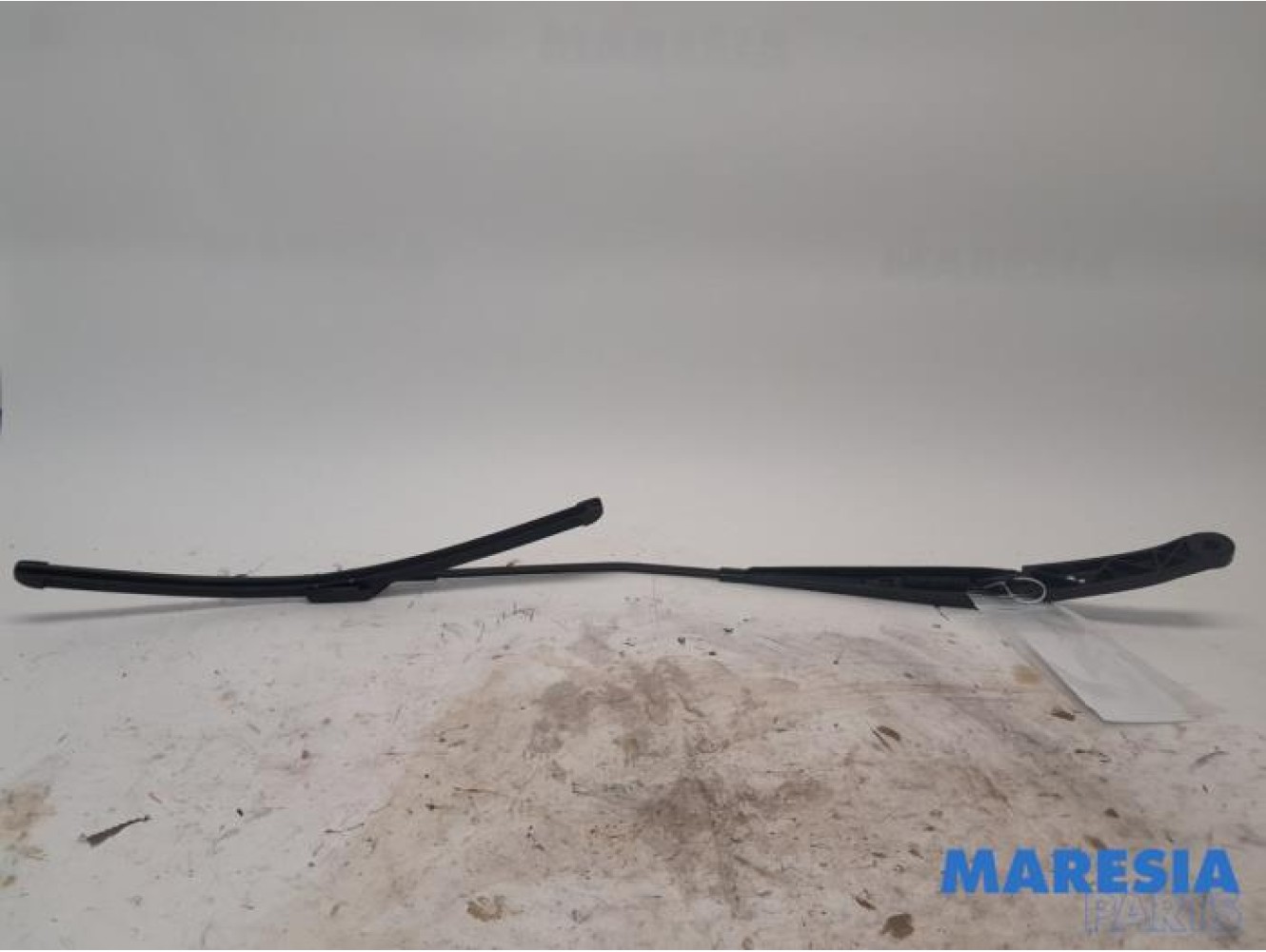 Alfa Romeo - Giulietta - Front wiper arm