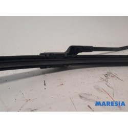 Alfa Romeo - Giulietta - Front wiper arm
