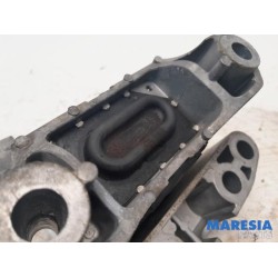 Alfa Romeo - Giulietta - Engine mount