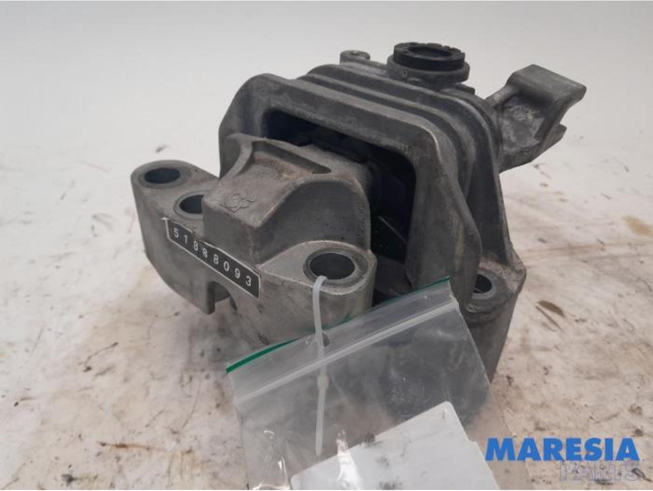 Alfa Romeo - Giulietta - Engine mount