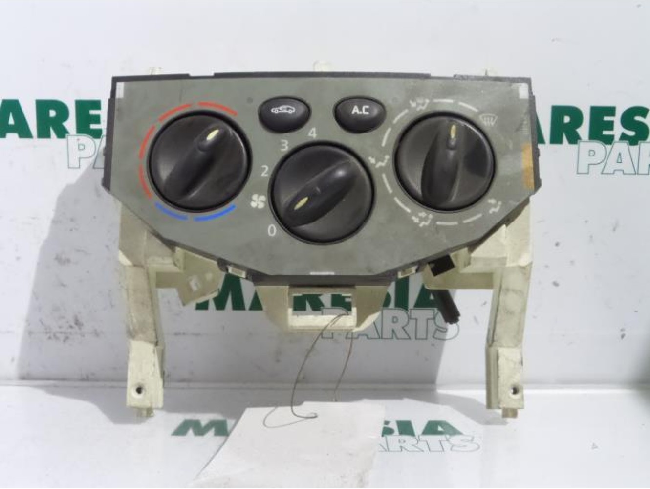 Renault - Trafic - Panneau de commandes chauffage