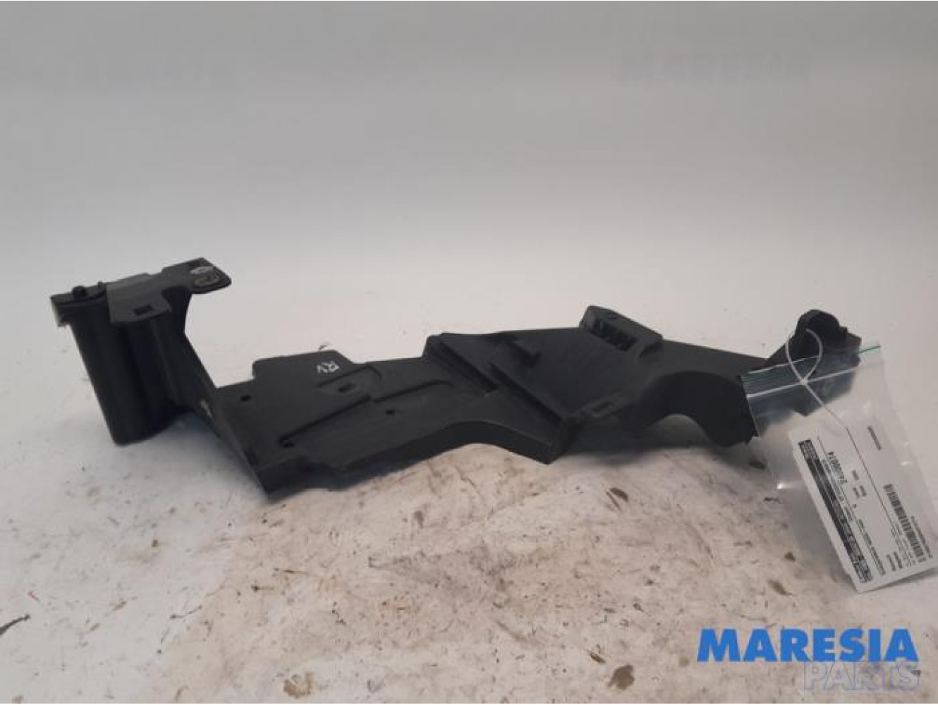 Renault - Megane - Front bumper bracket, right