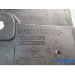 Renault - Megane - Front bumper bracket, left