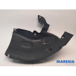 Renault - Megane - Wheel arch liner