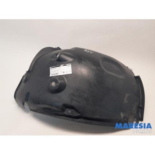 Renault - Megane - Wheel arch liner
