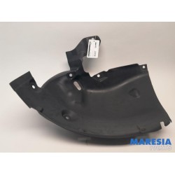 Renault - Megane - Wheel arch liner