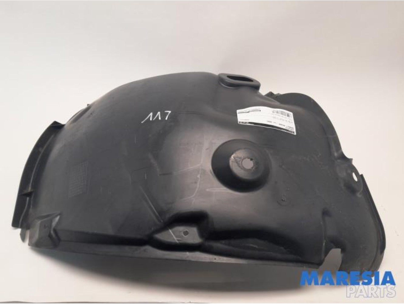 Renault - Megane - Wheel arch liner