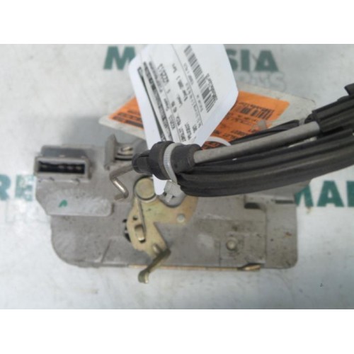 Peugeot - 307 - Rear door mechanism 4-door, right