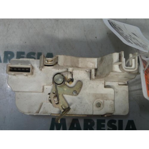Peugeot - 307 - Rear door mechanism 4-door, right