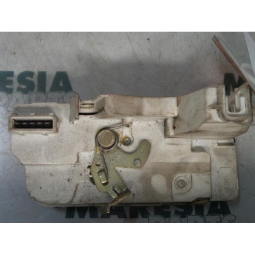 Peugeot - 307 - Rear door mechanism 4-door, right