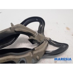 Peugeot - 207 - Bonnet Hinge