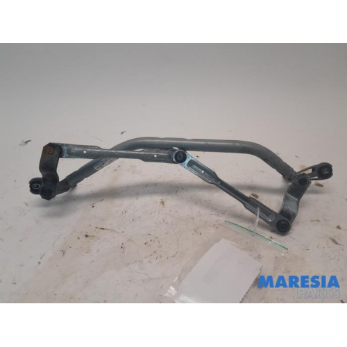 Peugeot - 207 - Wiper mechanism