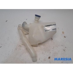 Peugeot - 207 - Front windscreen washer reservoir