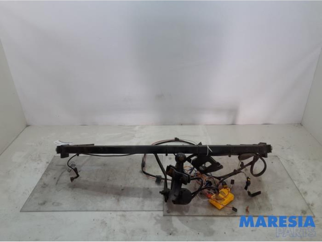 Renault - Scenic - Towbar
