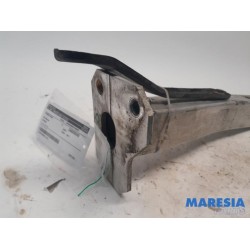 Alfa Romeo - Giulietta - Front part support
