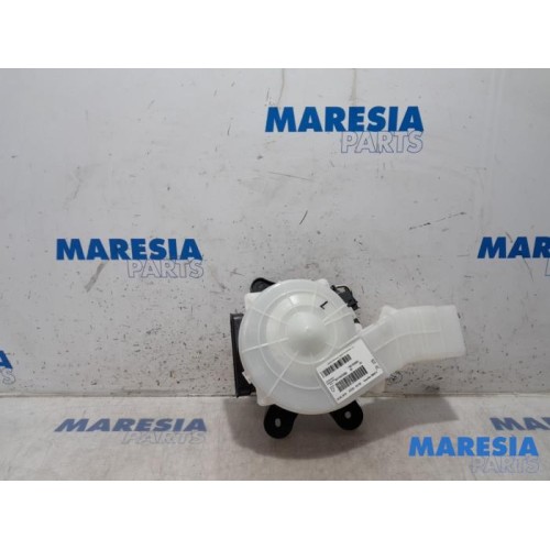 Citroen - C4 Grand Picasso - Heating and ventilation fan motor