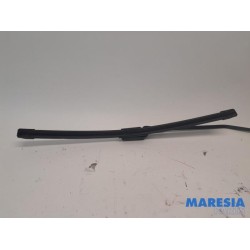 Alfa Romeo - Giulietta - Front wiper arm