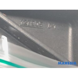 Alfa Romeo - Giulietta - Front wiper arm