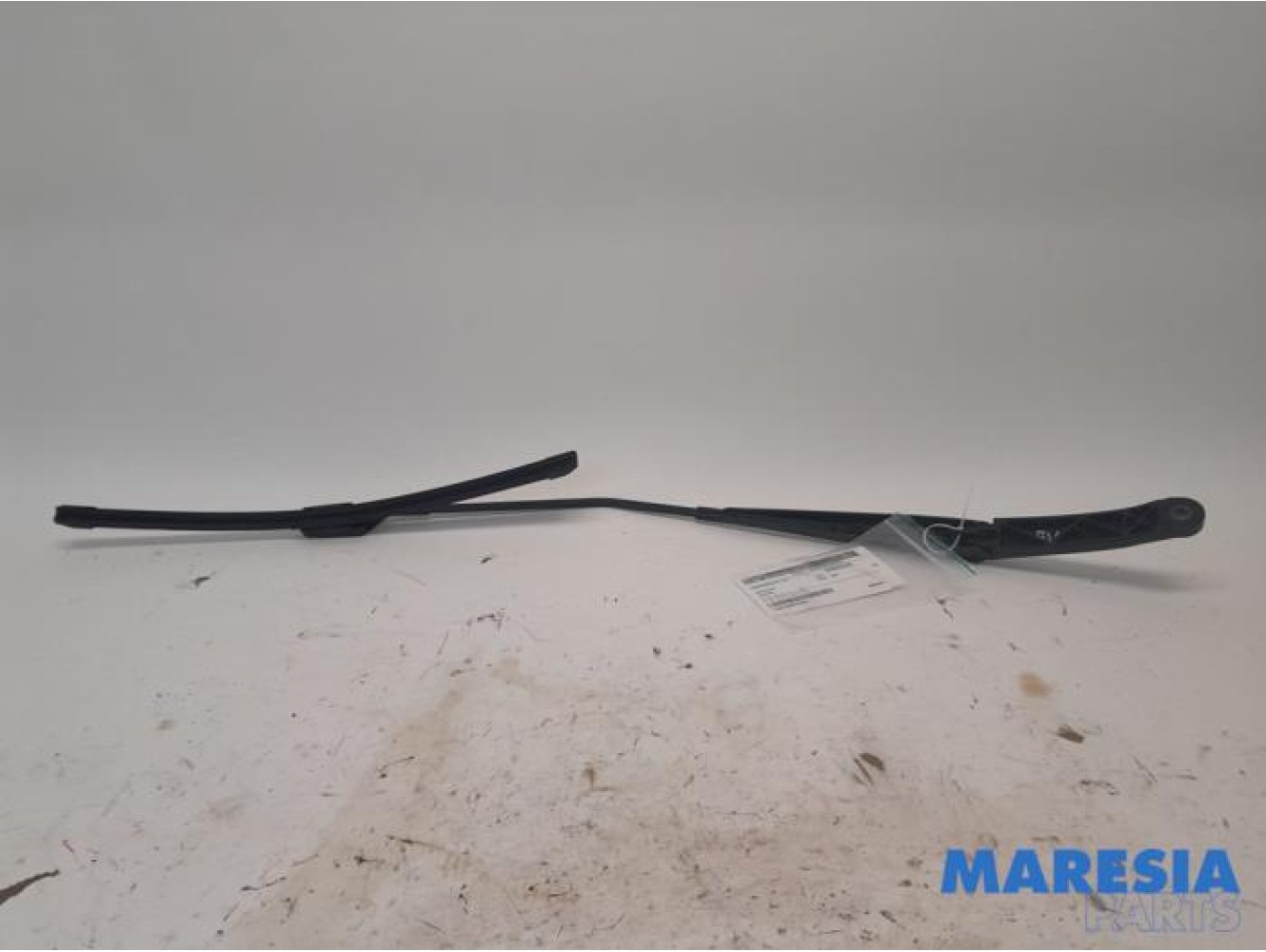 Alfa Romeo - Giulietta - Front wiper arm