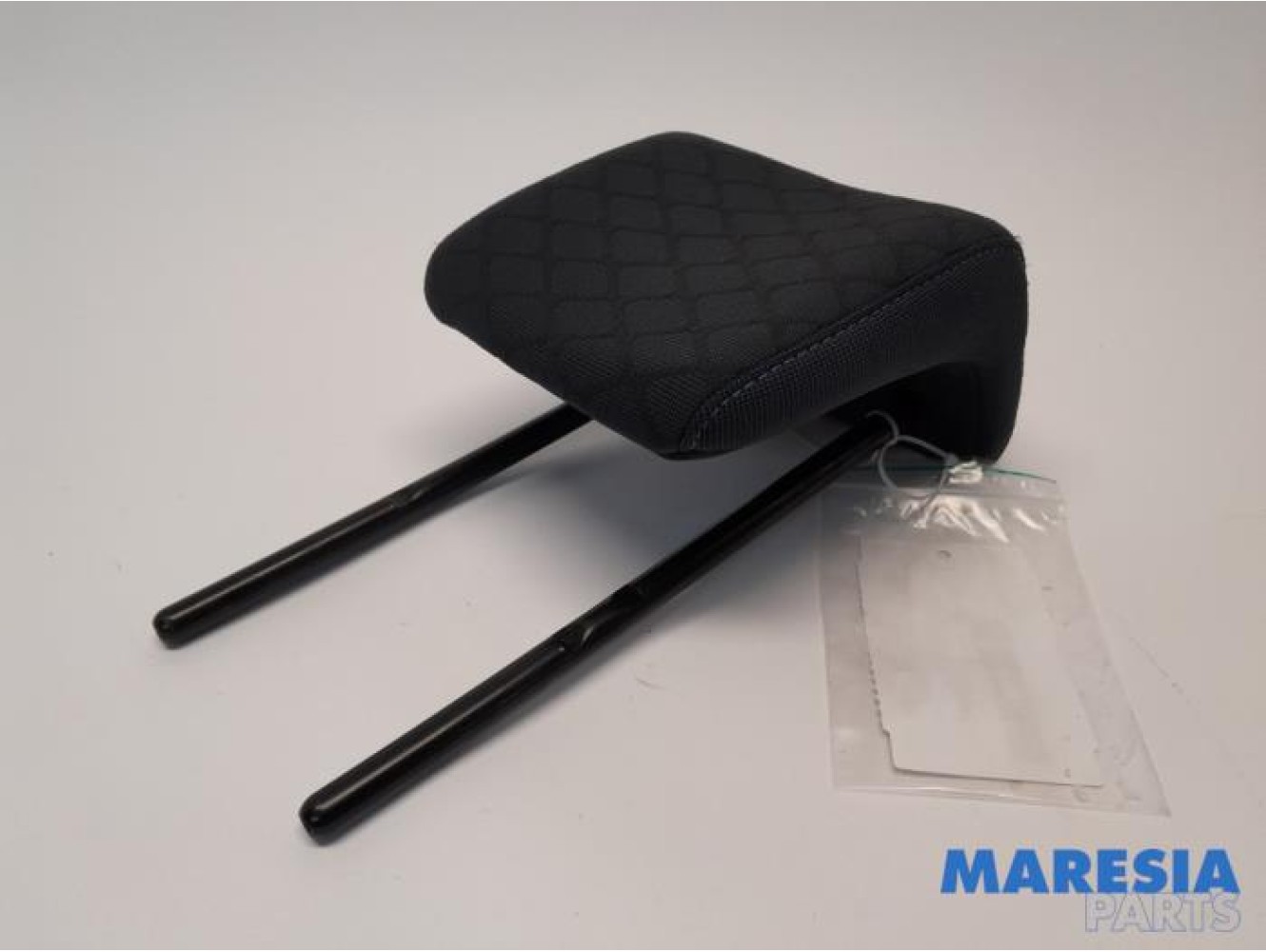 Renault - Grand Scenic - Headrest