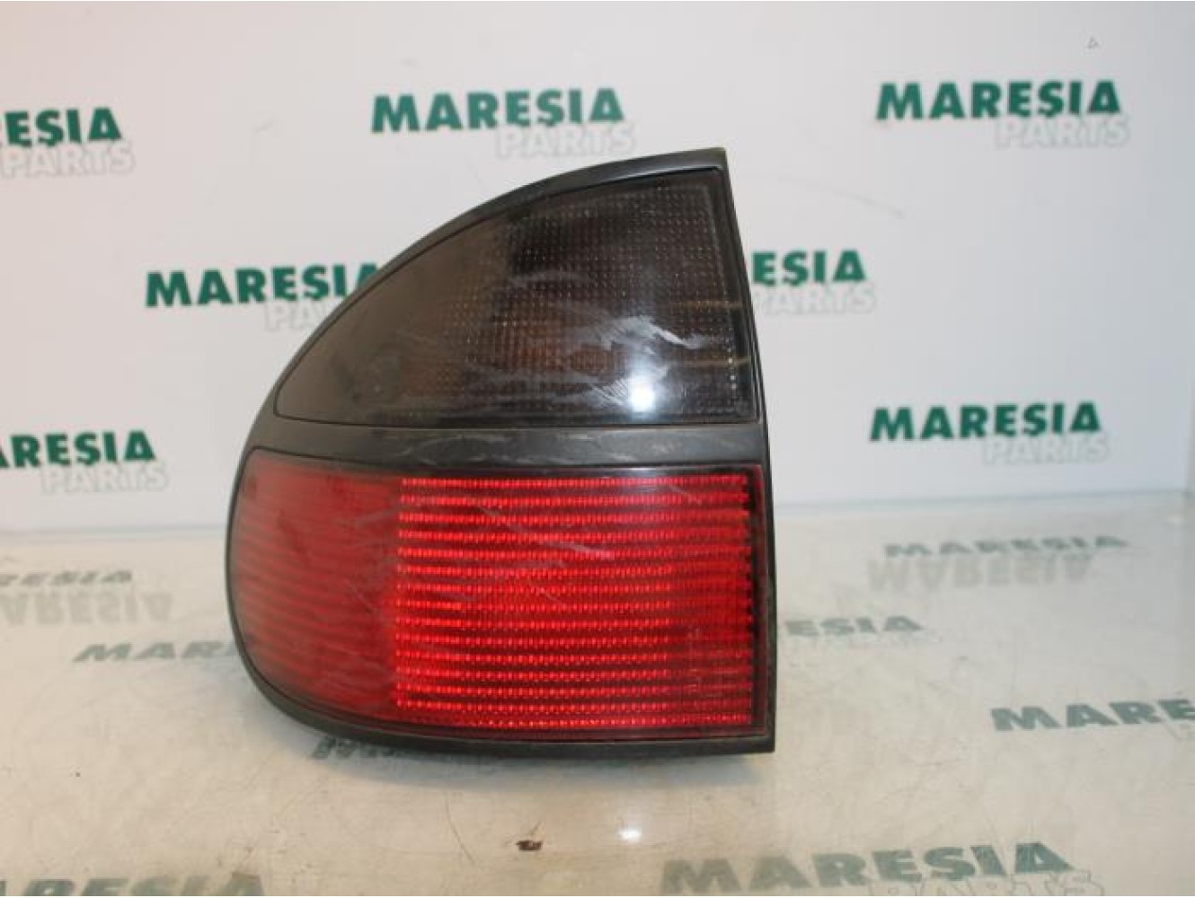 Renault - Laguna - Achterlicht links