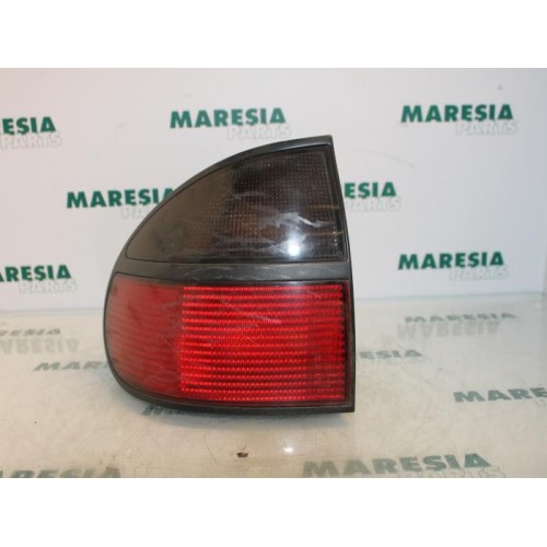 Renault - Laguna - Achterlicht links