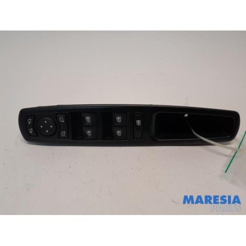 Renault - Grand Scenic - Multi-functional window switch