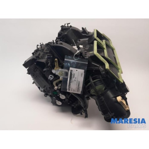 Renault - Scenic - Heater housing
