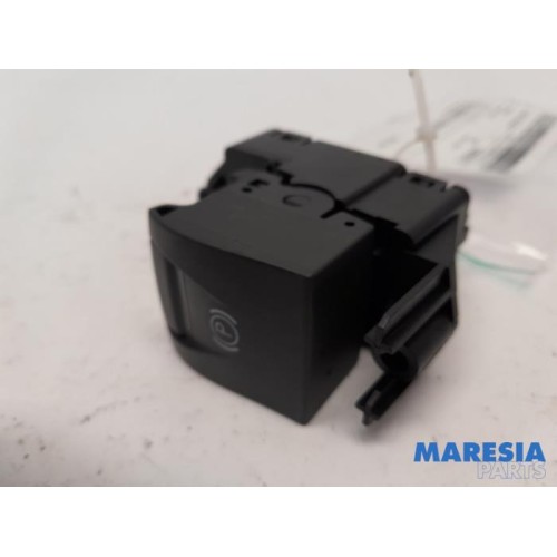 Renault - Grand Scenic - Parking brake switch