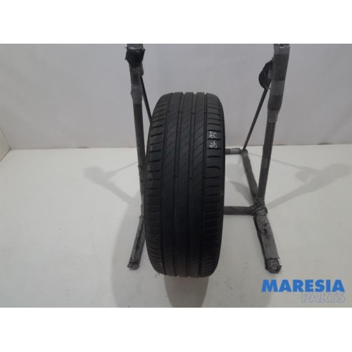 Peugeot - 307 - Tyre