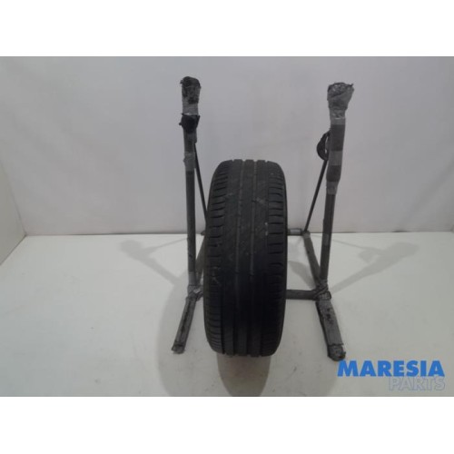 Peugeot - 307 - Tyre