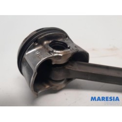 Renault - Megane - Connecting rod