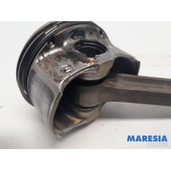 Renault - Megane - Connecting rod