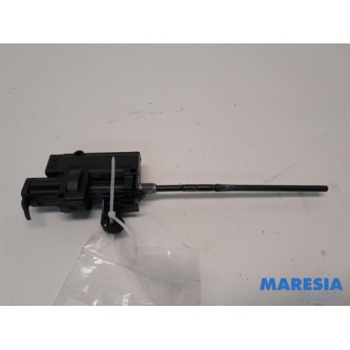 Renault - Grand Scenic - Tank flap lock motor